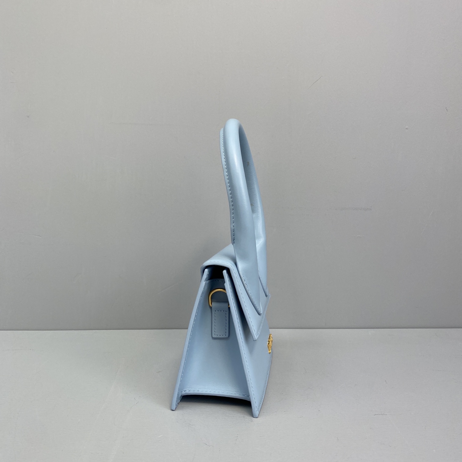 Ja*qvemvs small le chiquito leather light blue 213ba02 18 x 15.5 x 8 cm