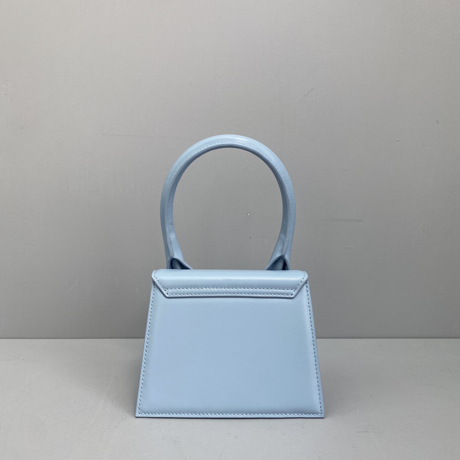 Ja*qvemvs small le chiquito leather light blue 213ba02 18 x 15.5 x 8 cm