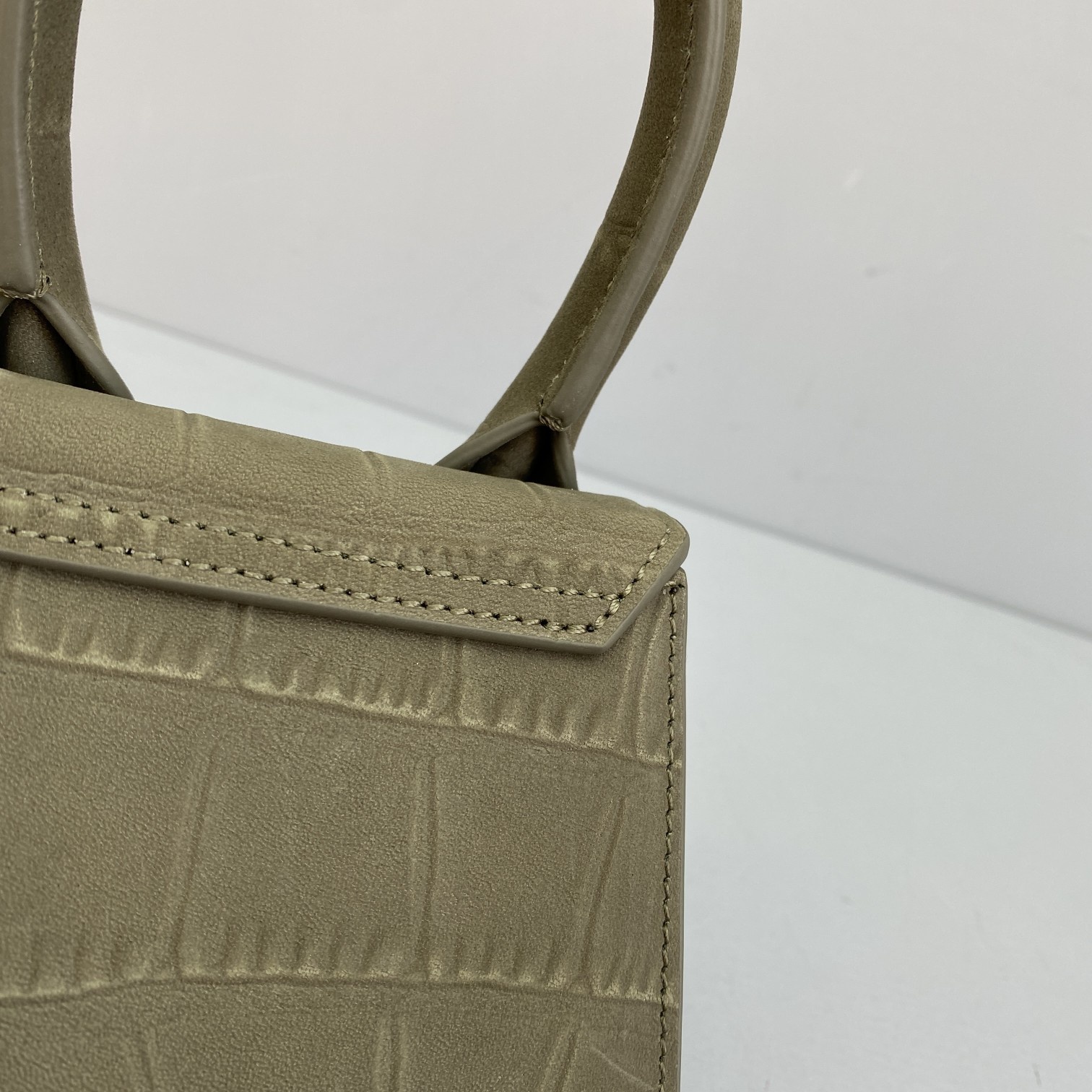 Ja*qvemvs le chiquito mini crocodile leather bag dark green 213ba01 12 x 8 x 5 cm