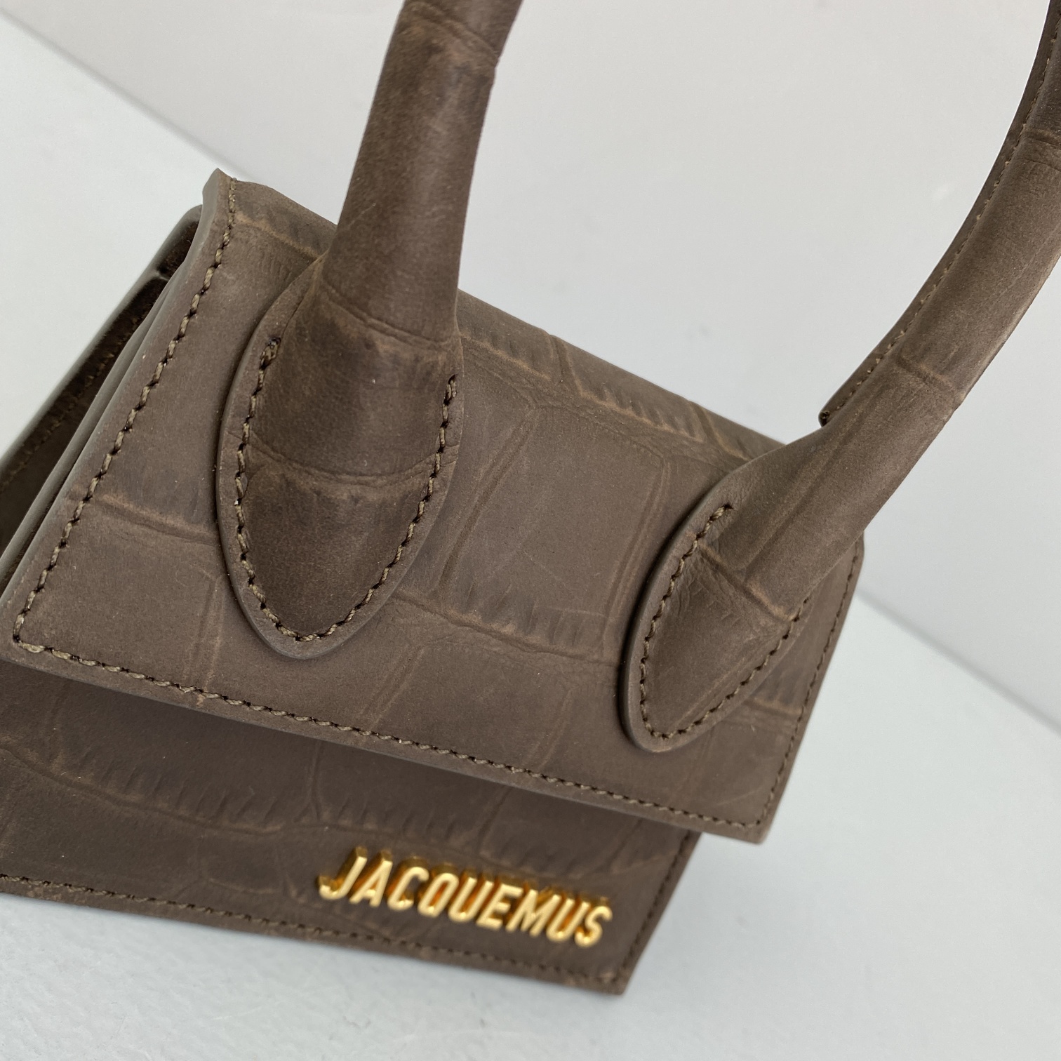 Ja*qvemvs le chiquito mini crocodile leather bag dark brown 213ba01 12 x 8 x 5 cm