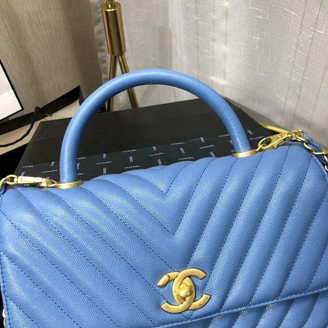 Ch**el small coco grained calfskin v quilting flap bag blue a92991 28.5 x 18.25 x 11.75 cm