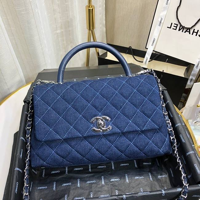 ch**el small coco grained calfskin with top handle flap bag De*1m a92991 28.5 x 18.25 x 11.75 cm