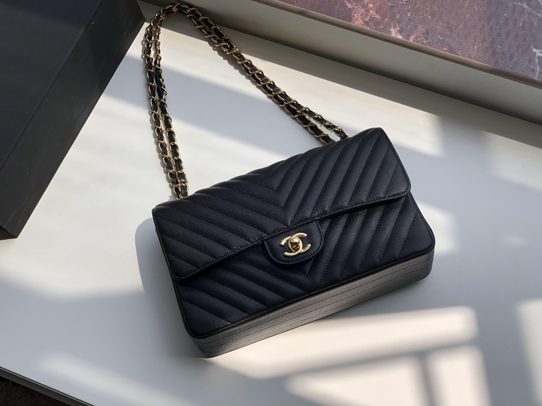 ch**el chevron classic flap bag grained leather G01den metal black a01112 26 x 16 x 7 cm
