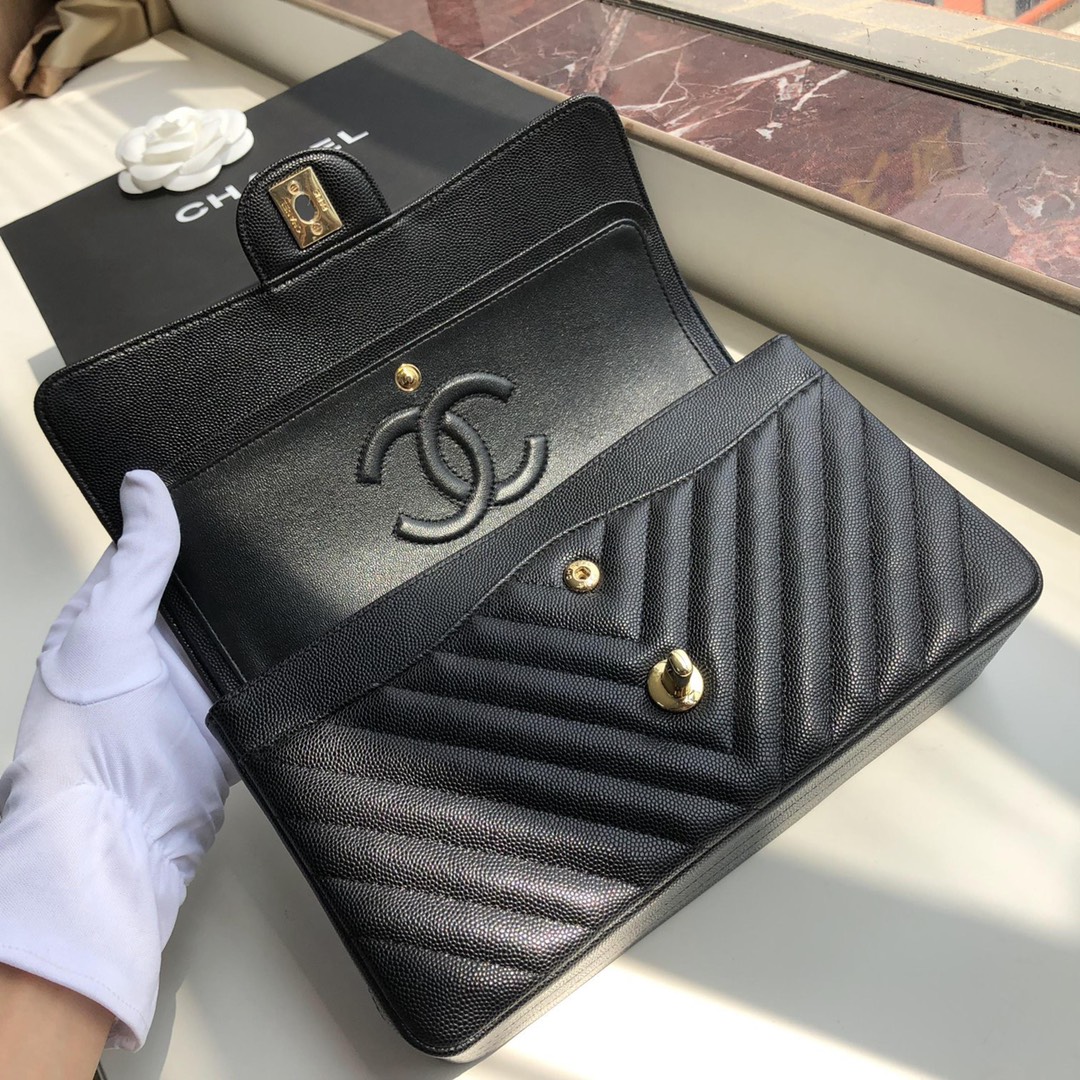 ch**el chevron classic flap bag grained leather G01den metal black a01112 26 x 16 x 7 cm