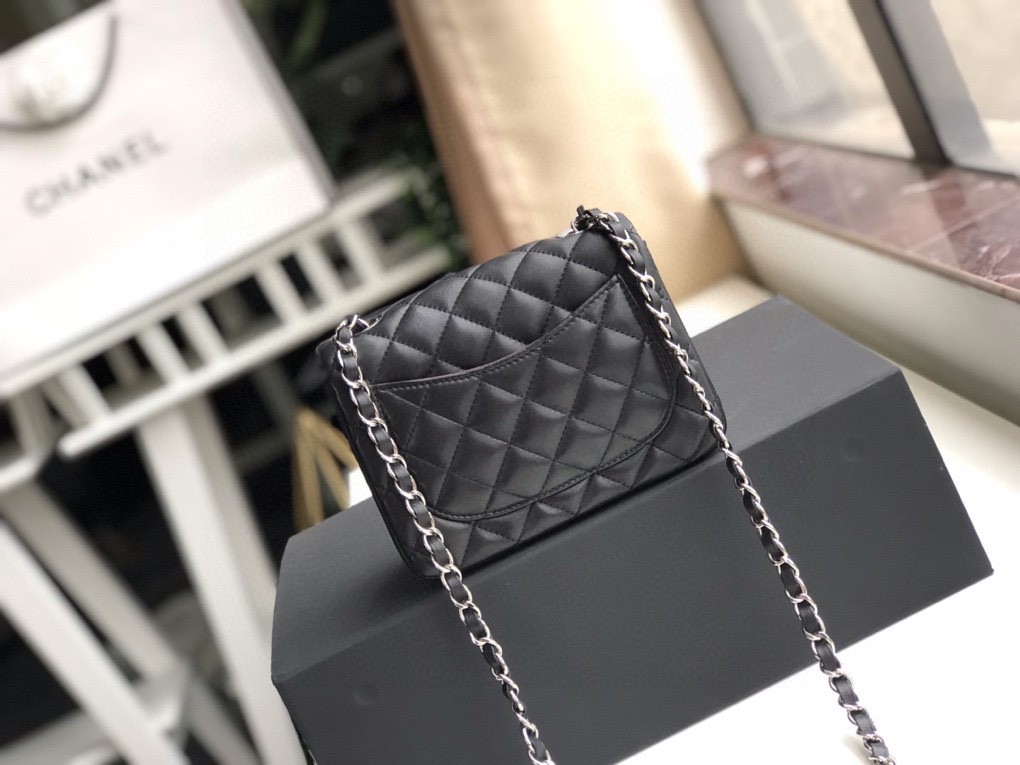 Ch**el mini flap bag lambskin silver metal black a35200 17cm