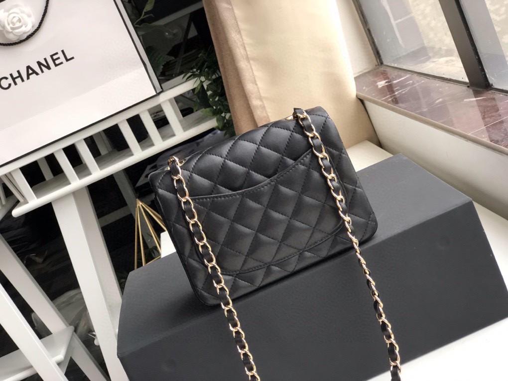 ch**el mini flap bag lambskin G01den metal black a35200 17cm