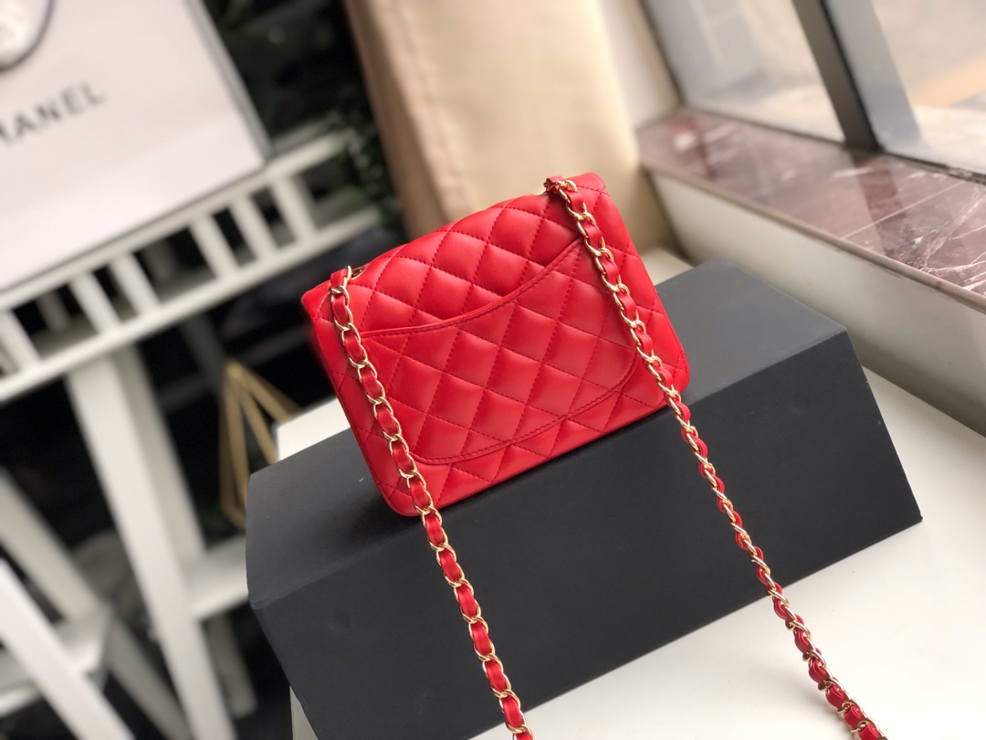ch**el mini flap bag lambskin G01den metal red a35200 17cm