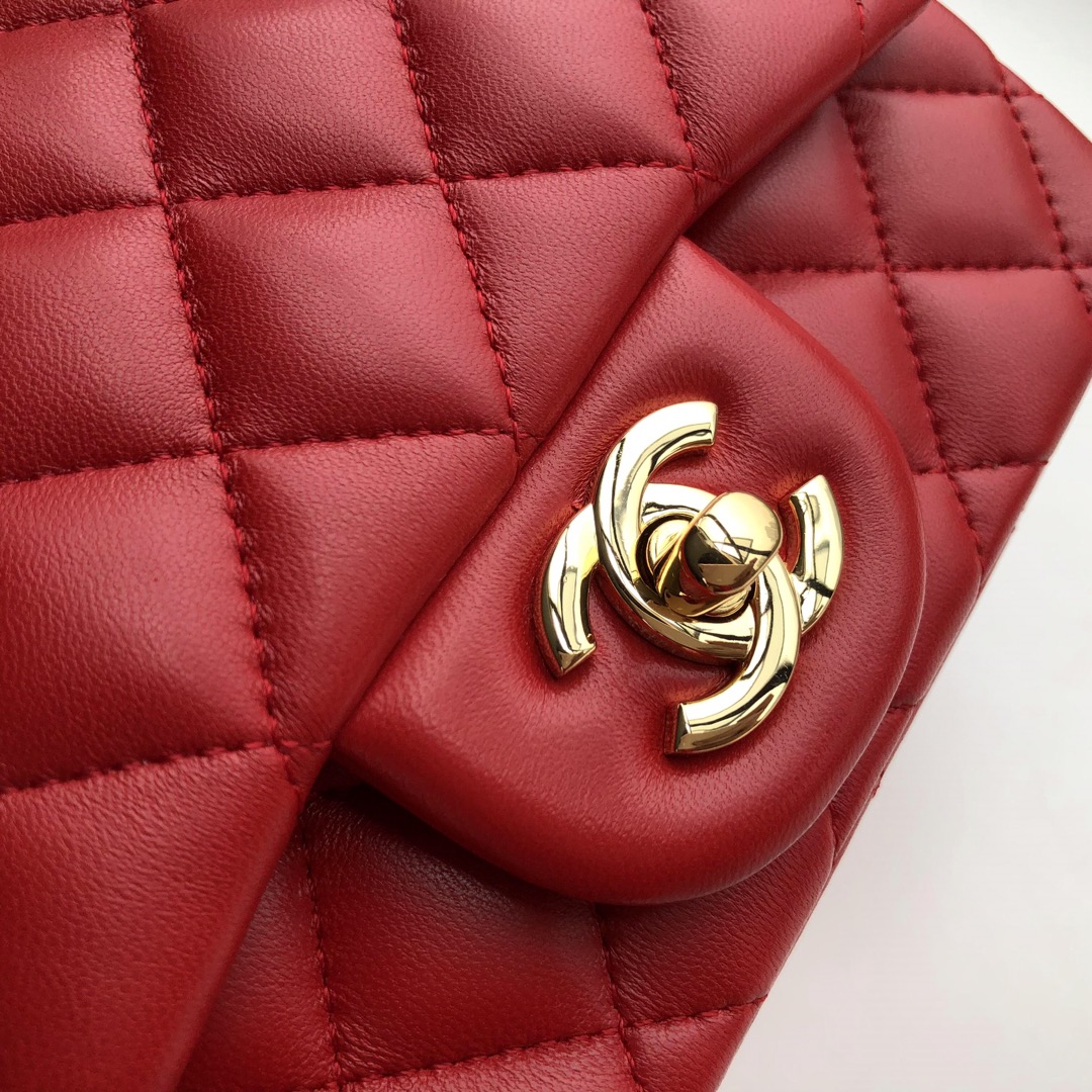 ch**el mini flap bag lambskin G01den metal red a35200 17cm