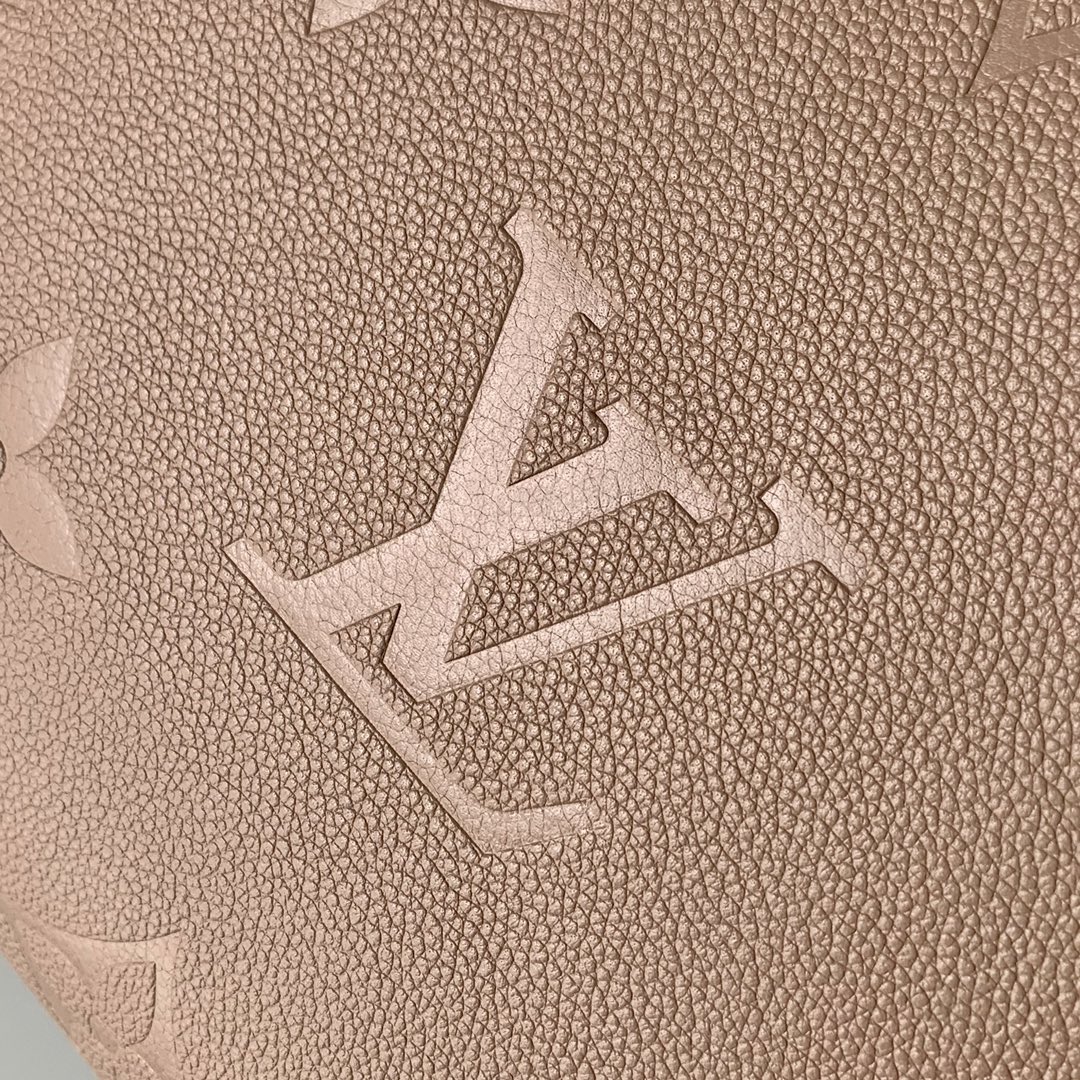 l0vis Vvtt0n grand palais monogram empreinte leather beige m45833 34 x 24 x 15 cm