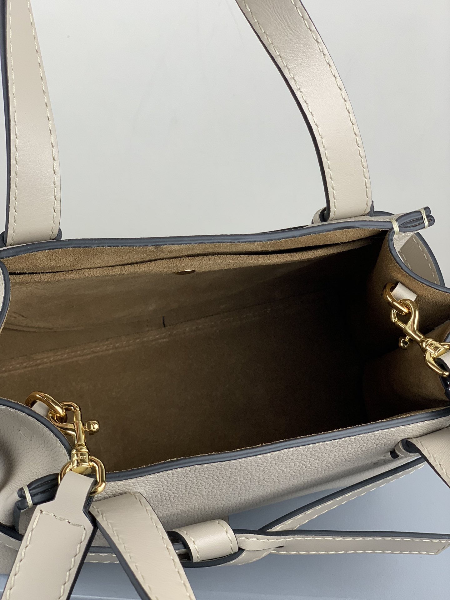 L0ew* mini gate top handle bag leather light oat 321.12.z99 25 x 18 x 10 cm