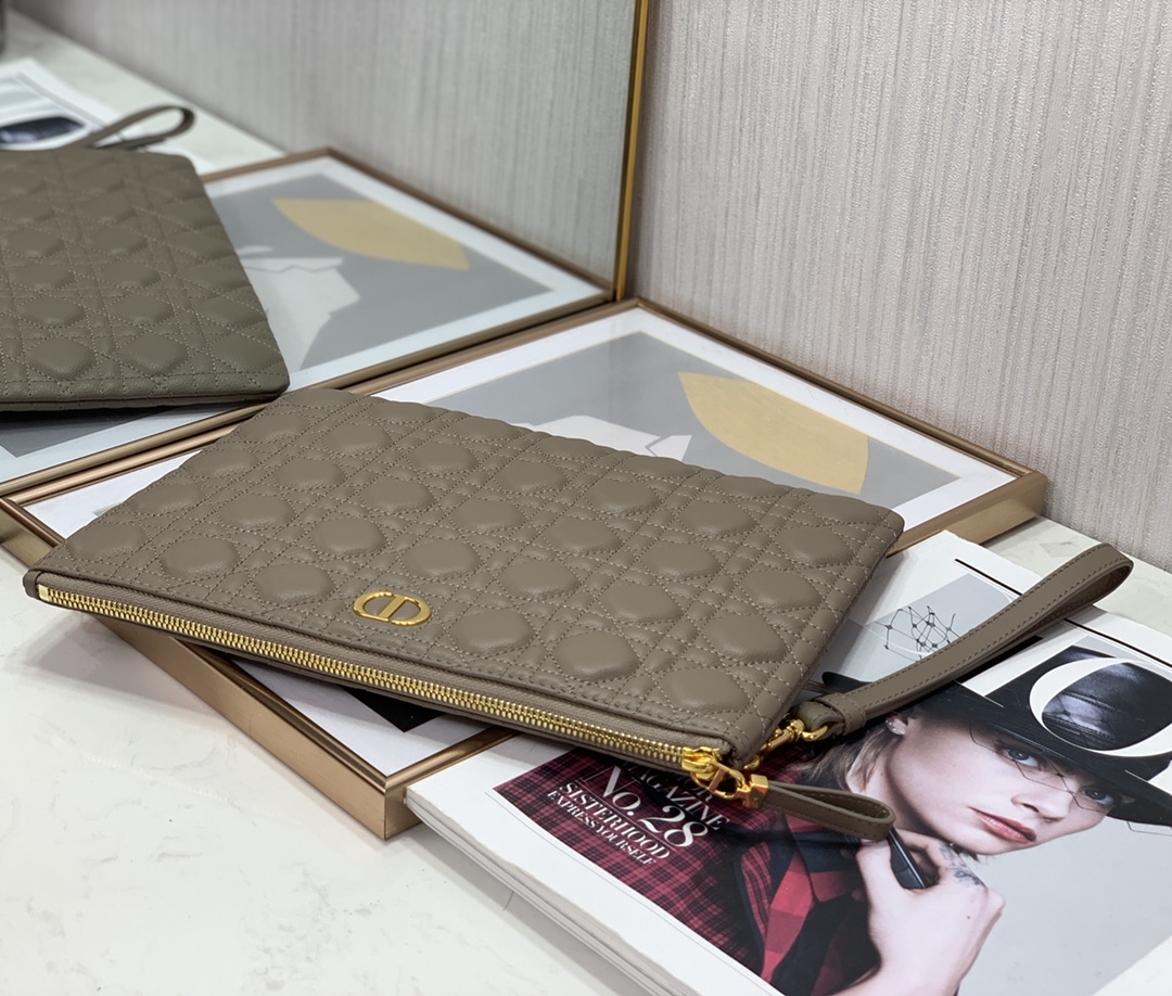 d10r large caro daily pouch S*pple cannage calfskin beige s5086 30 x 21.5cm