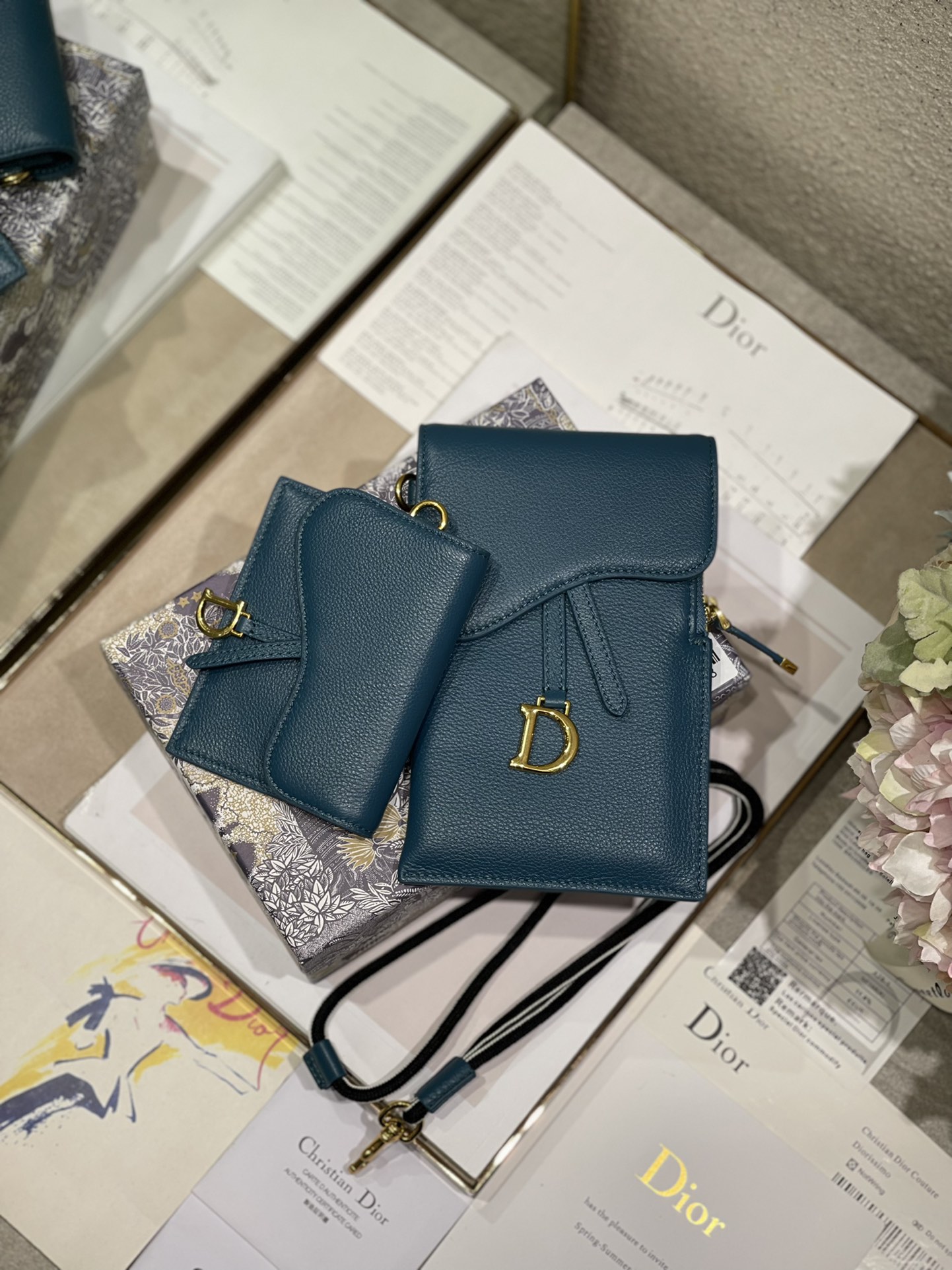 D10r saddle multifunction pouch leather teal 18.5 x 12 x 7.5 cm