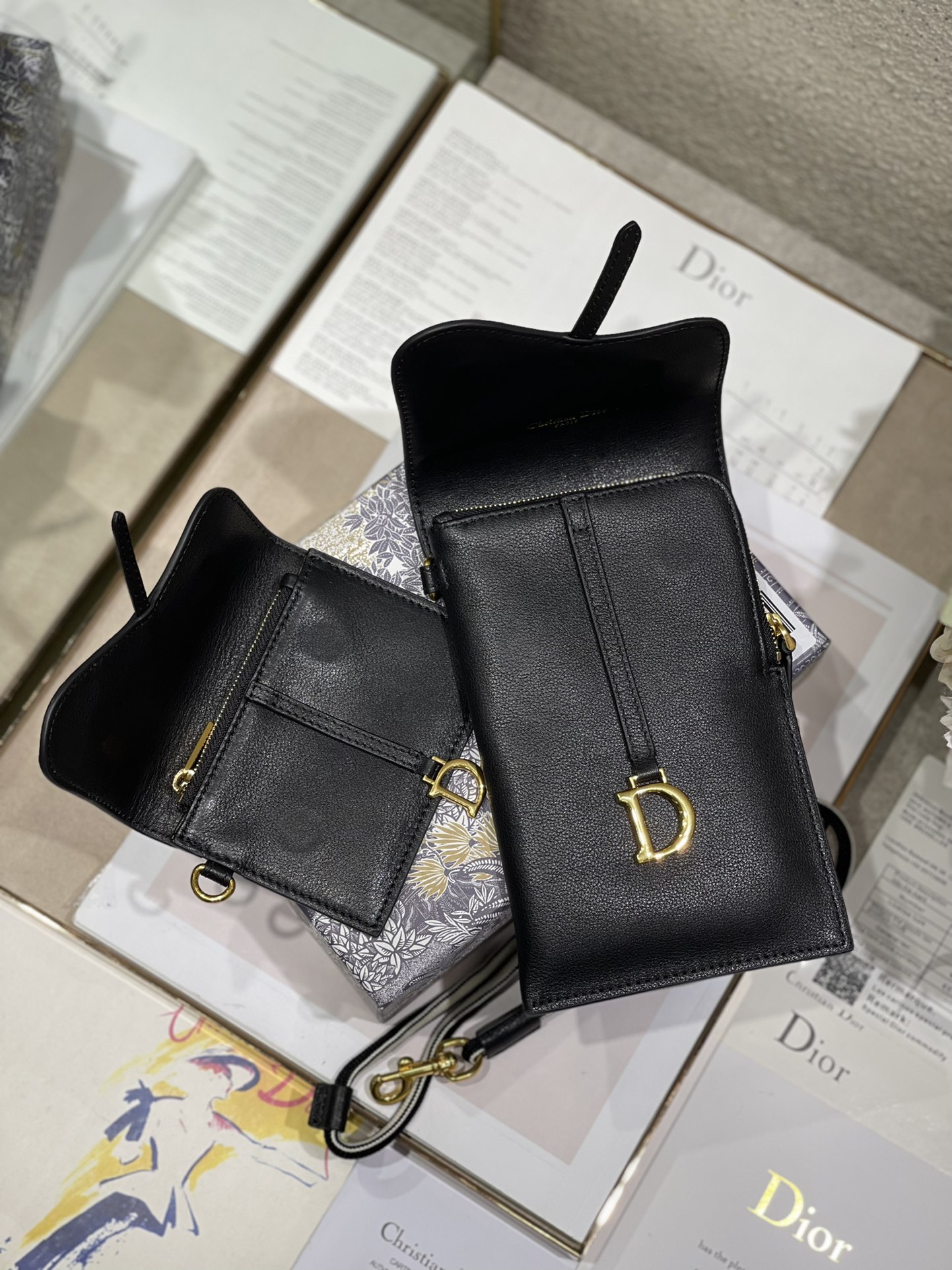 D10r saddle multifunction pouch leather black 18.5 x 12 x 7.5 cm