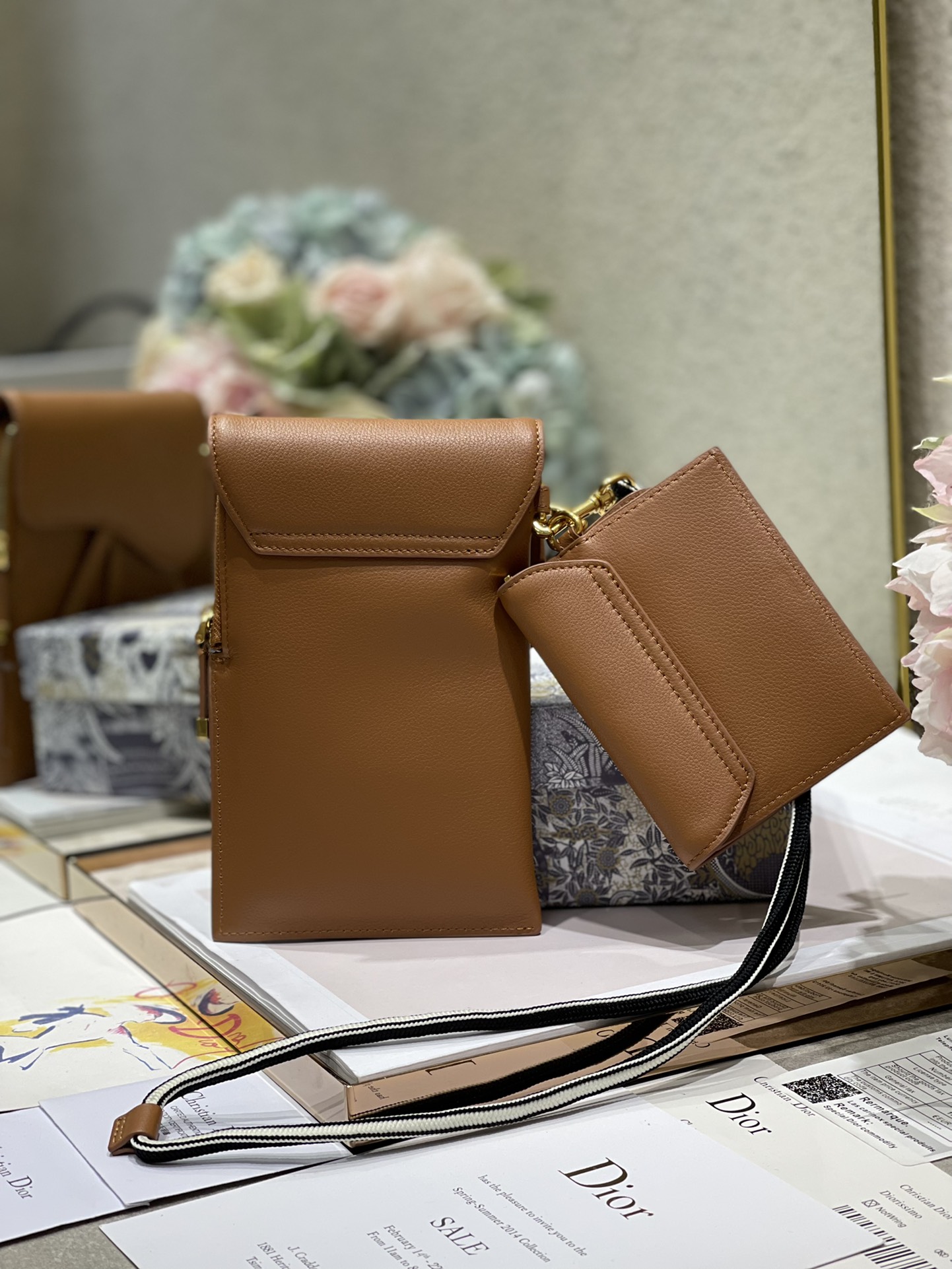 D10r saddle multifunction pouch leather brown 18.5 x 12 x 7.5 cm