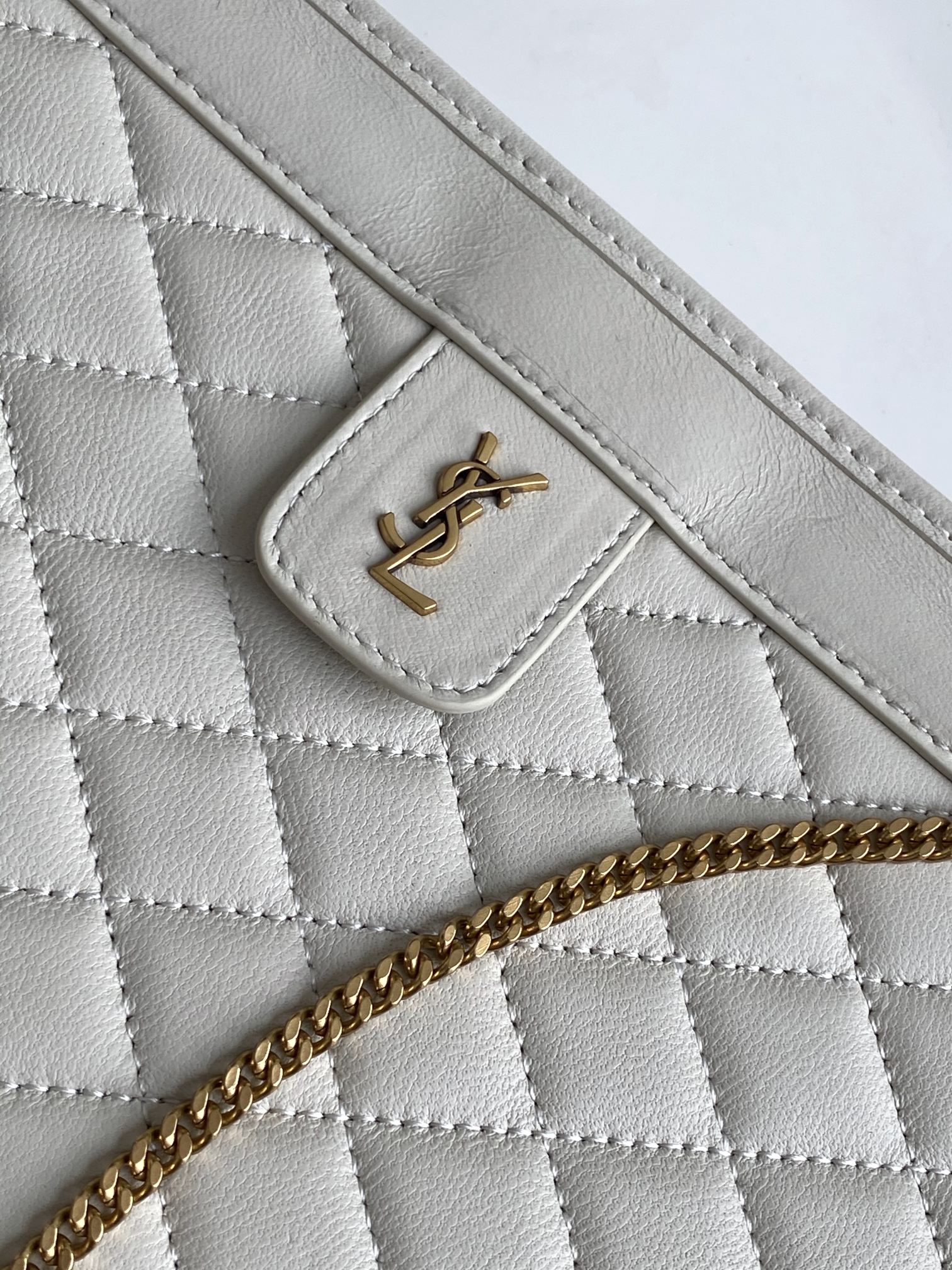 Y51 victoire baby clutch lambskin leather white 65736118 28.5 × 19.5 × 5.5 cm