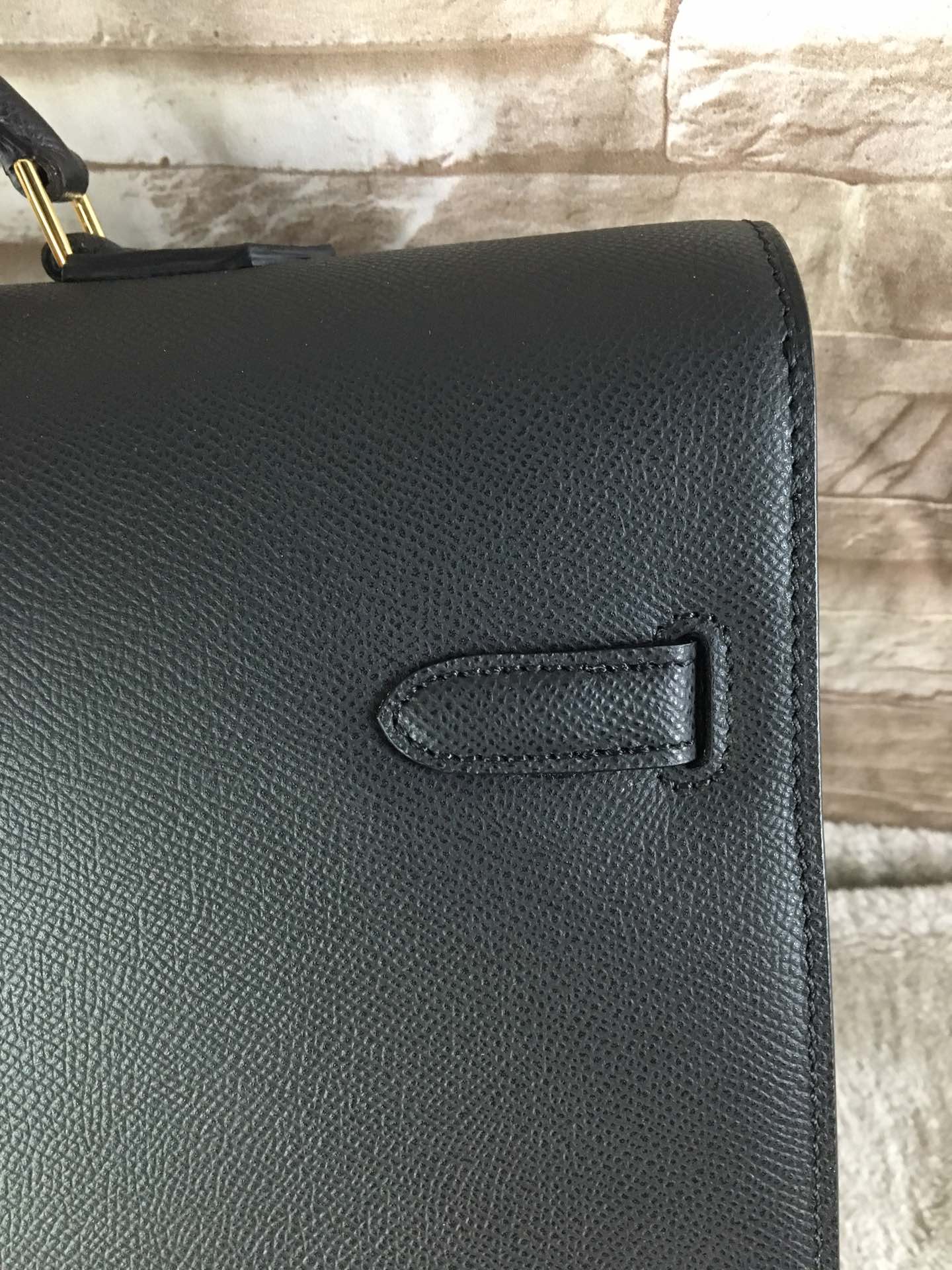 H**me5 kelly depeche briefcase epsom gold hardware black 38 cm