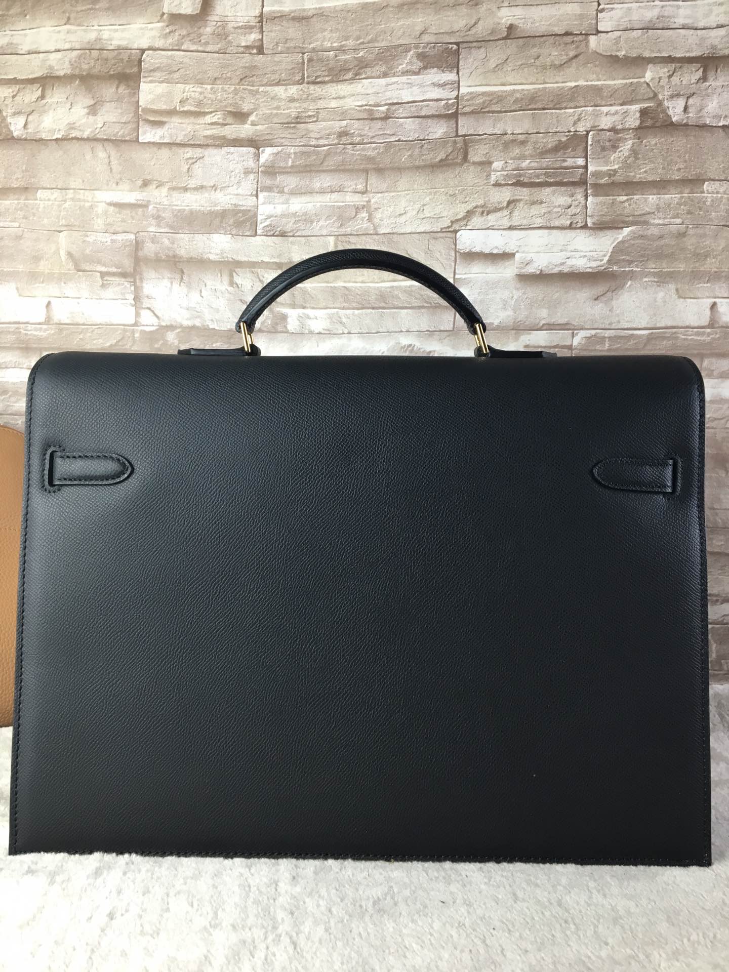 H**me5 kelly depeche briefcase epsom gold hardware black 38 cm