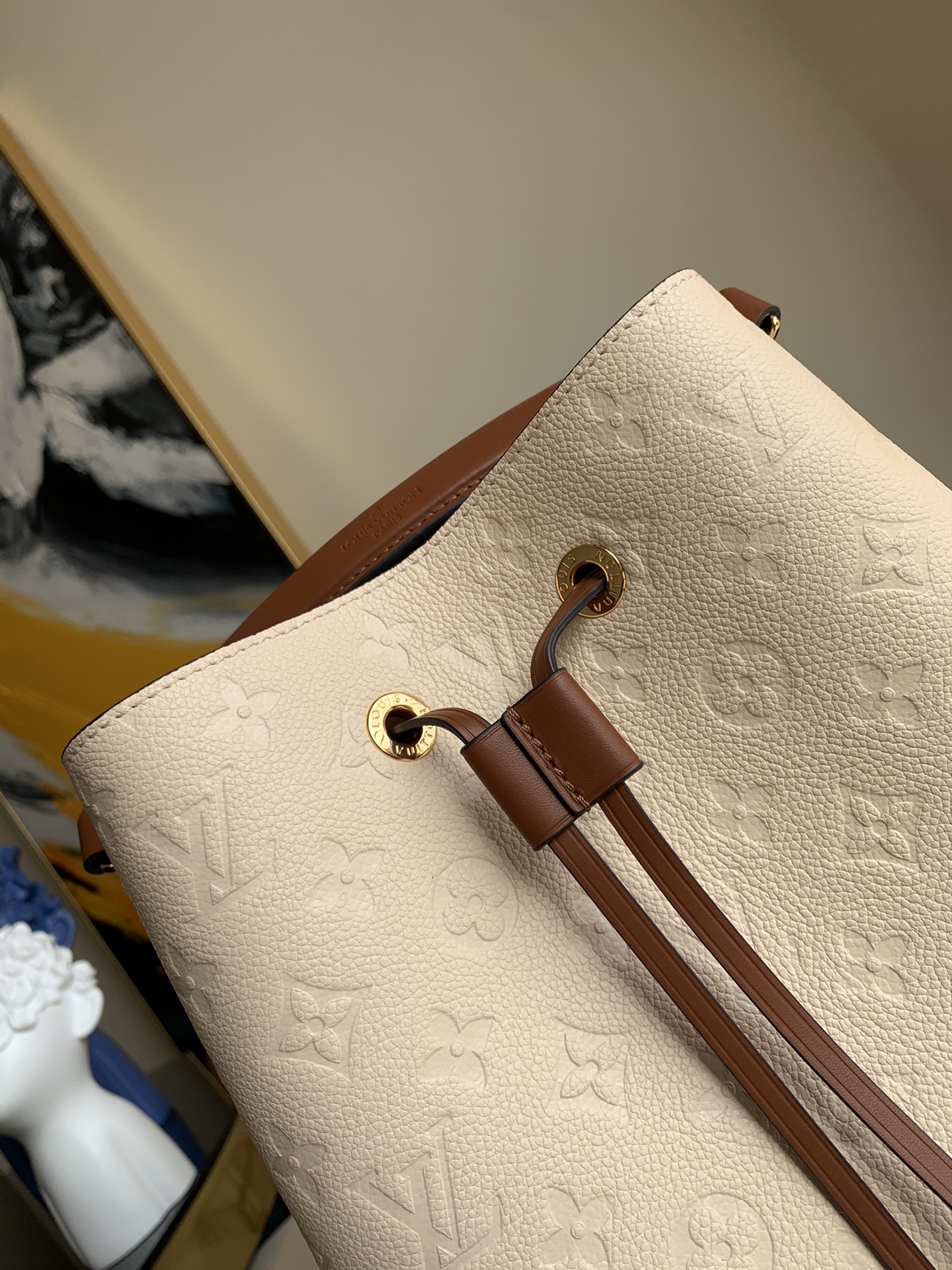 l0vis Vvtt0n nÉonoÉ mm monogram empreinte leather creme m45256 26 cm