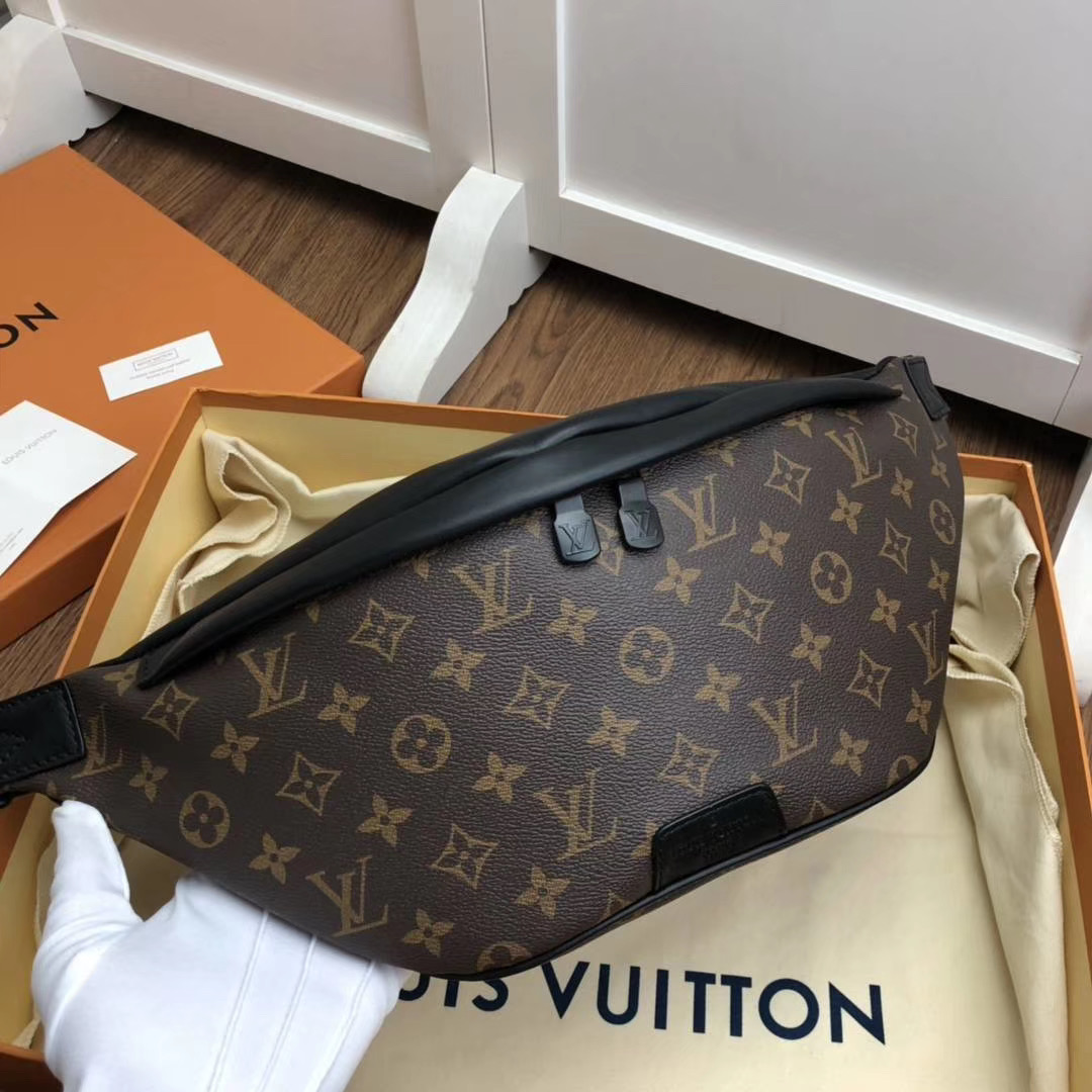 l0vis Vvtt0n discovery bumbag monogram eclipse canvas brown m44336 47  cm