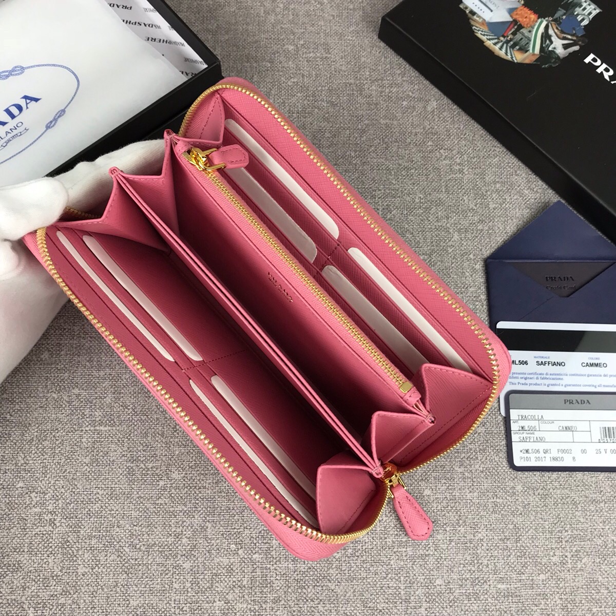 Pra*a large saffiano leather wallet petal pink 1ml506 20 x 10 cm
