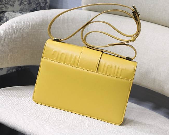 D10r 30 montaigne m9030 in yellow