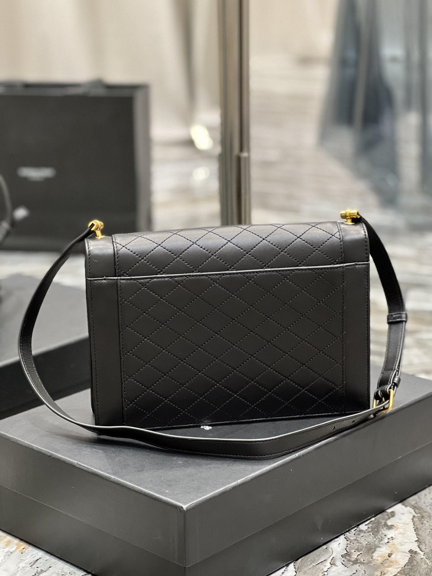 Y51 gaby satchel in quilted lambskin black 6688631 26 × 18 × 5 cm