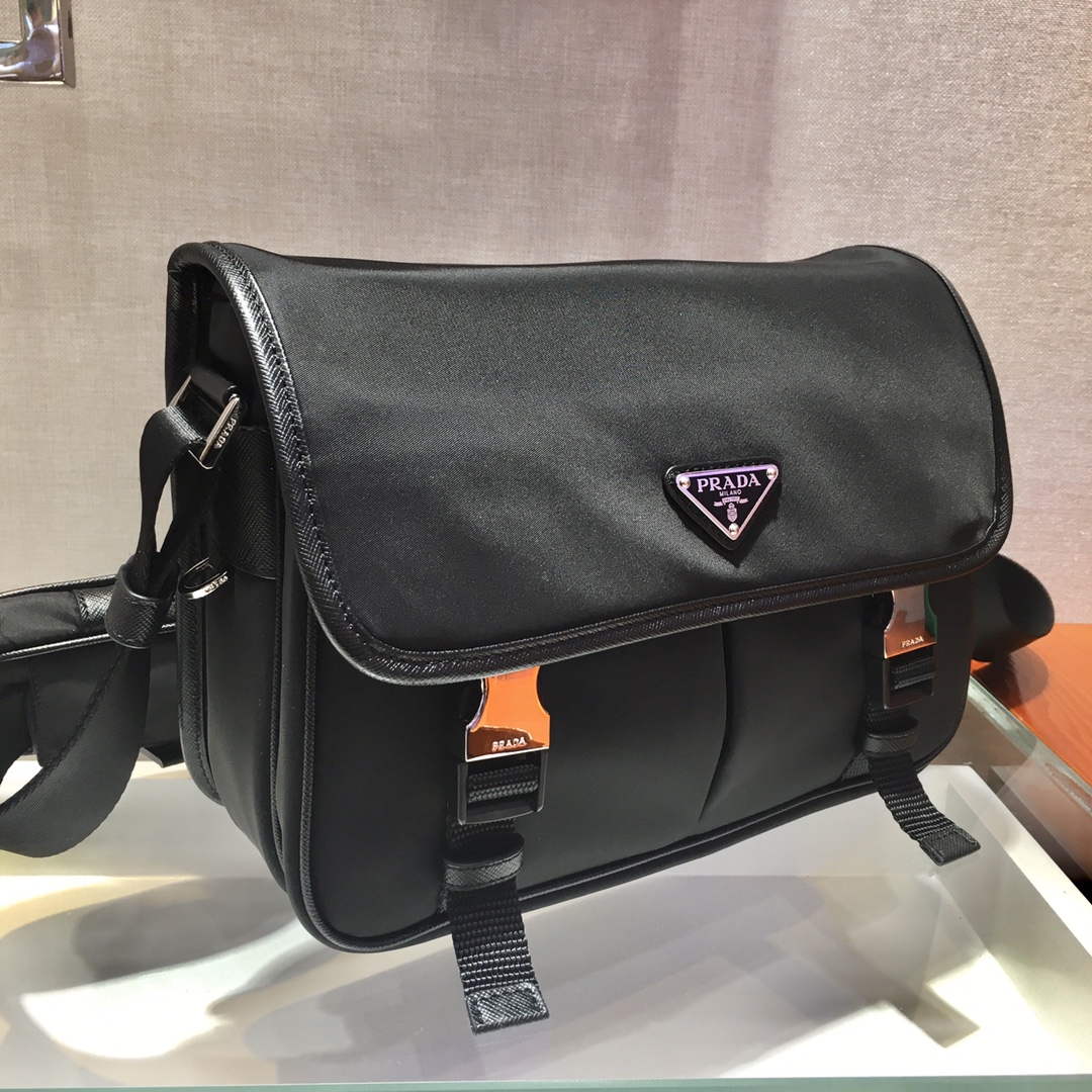 Pra*a nylon shoulder bag black 2vd769 26 x 20 x 10 cm