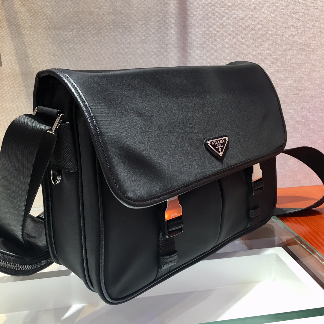 Pra*a re-nylon and saffiano leather shoulder bag black 2vd768 32 x 24 x 12 cm