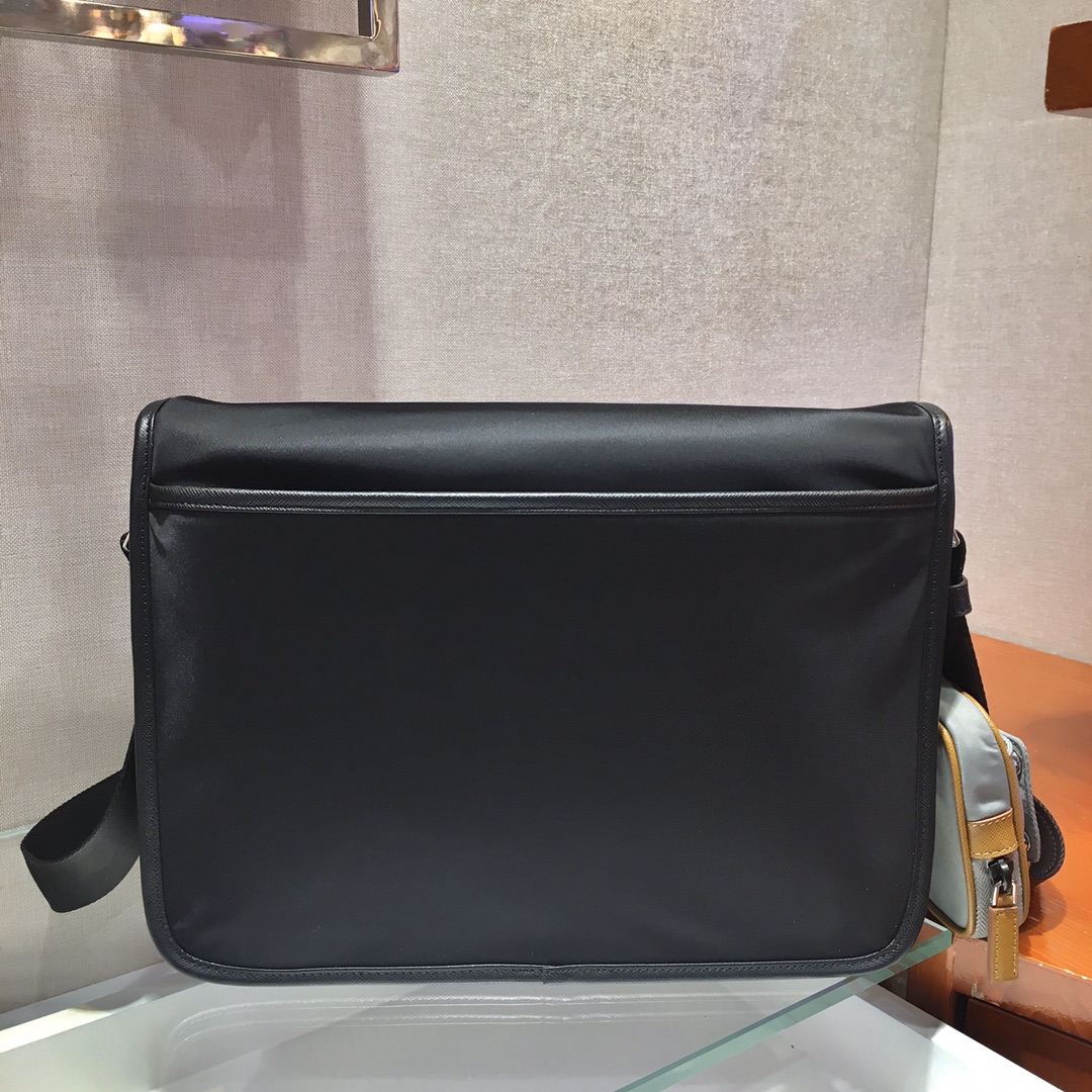 Pra*a re-nylon and saffiano leather shoulder bag gray 2vd768 32 x 24 x 12 cm