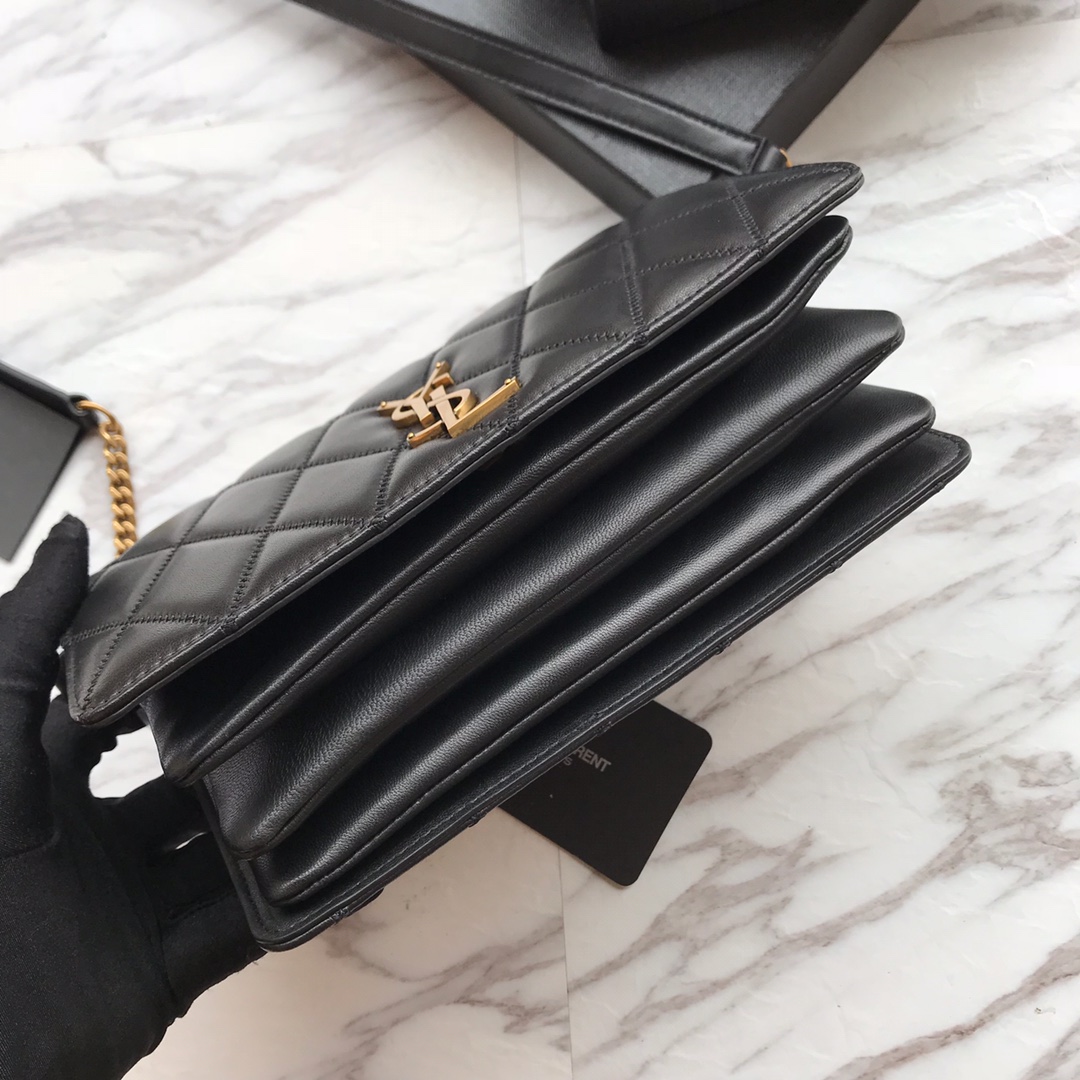 Y51 ladies angie chain bag in quilted lambskin black 568906 22 x 13 x 5.5 cm