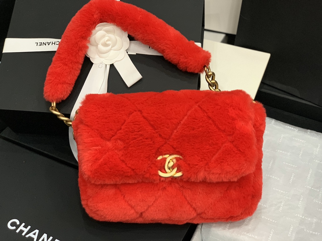ch**el shearling lambskin flap bag G01den metal red as2240 15.5 x 21.5 x 6.5 cm