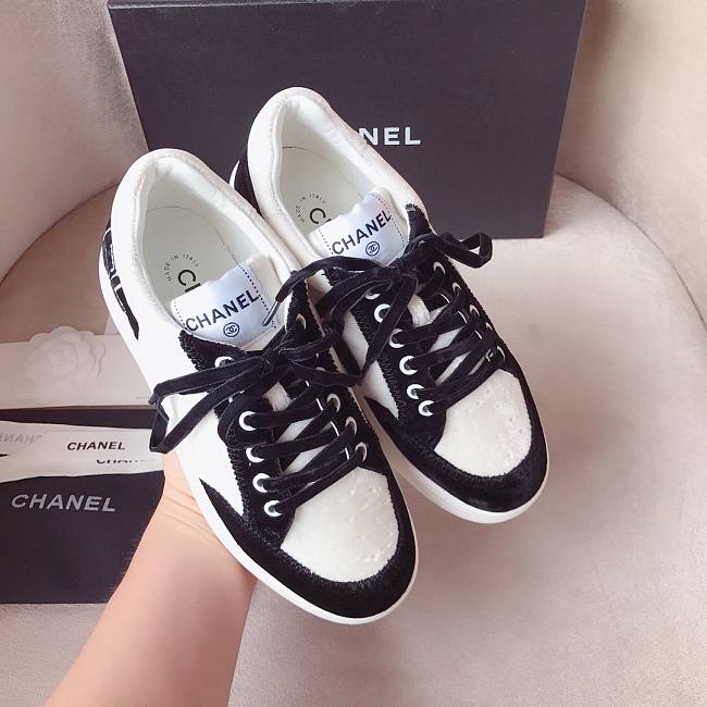 Ch**el shoes