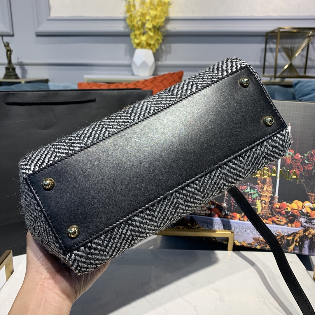 d01ce & Gab*a*a medium dauphine leather sicily bag bb6002 25 x 12 x 22 cm