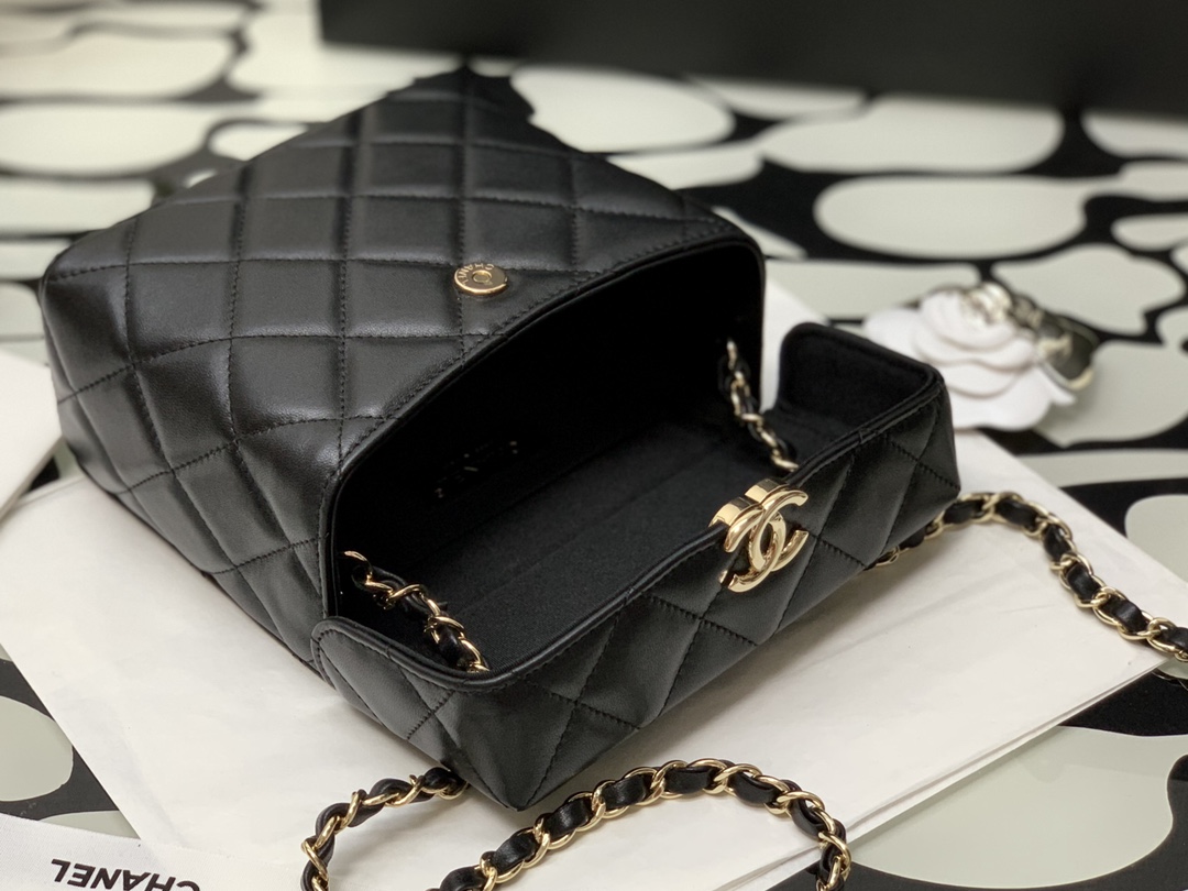 Ch**el small box bag lambskin & gold metal black as2877 14.5 x 16.5 x 7 cm