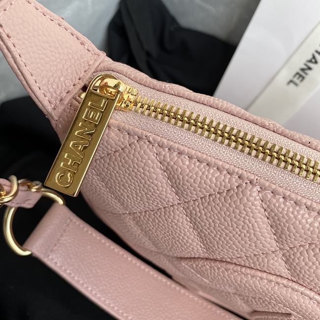 Ch**el grained leather hobo bag pink b01960 25 x 14 x 5 cm