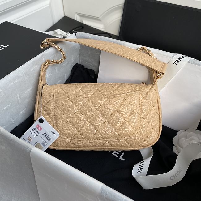 Ch**el grained leather hobo bag beige b01960 25 x 14 x 5 cm