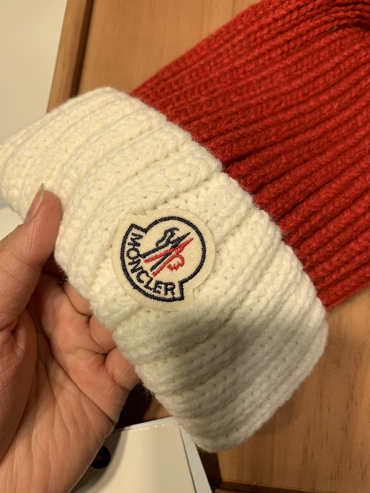 M0nc1er hat 01