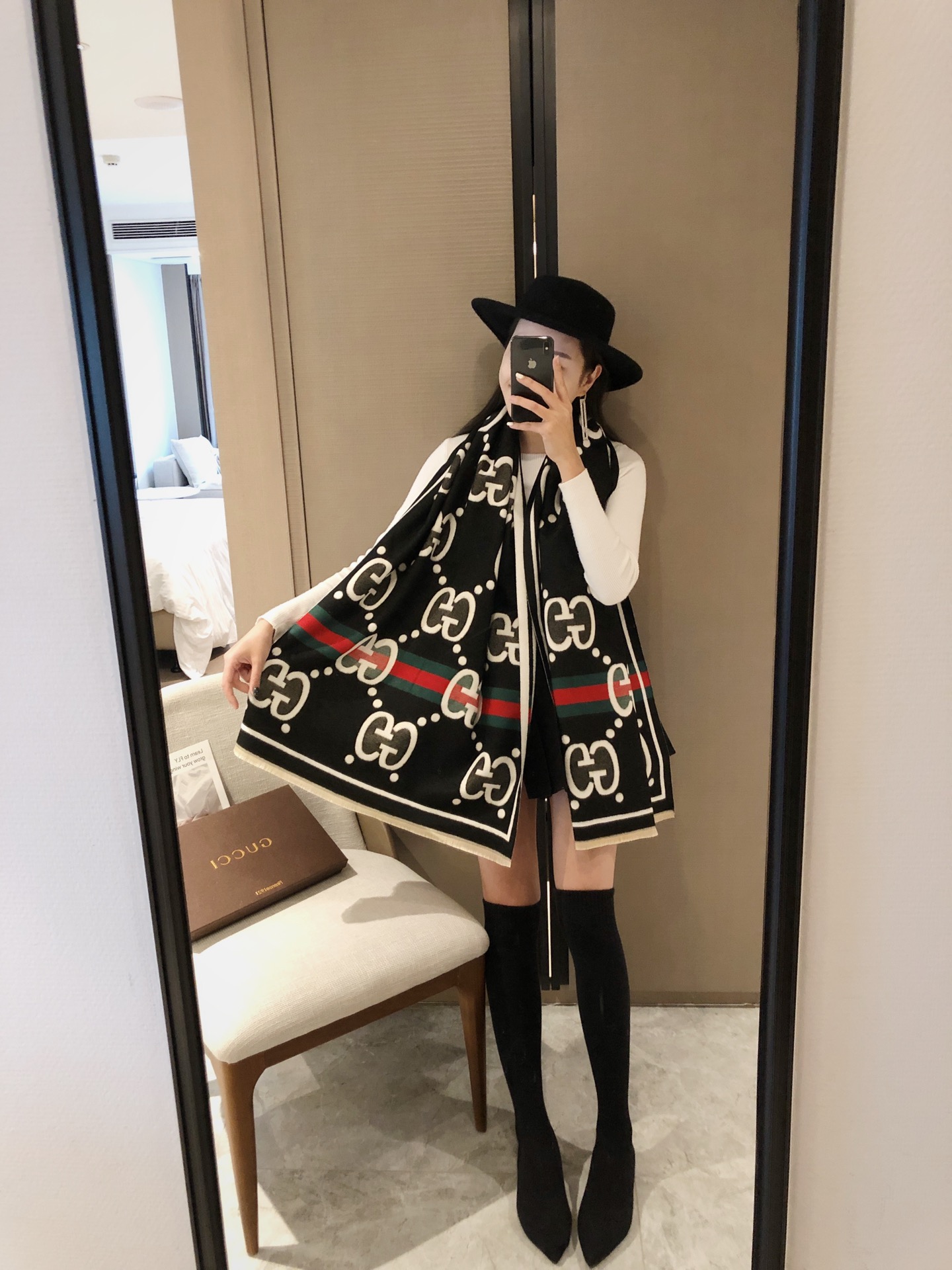 Gvc*1 scarf 01