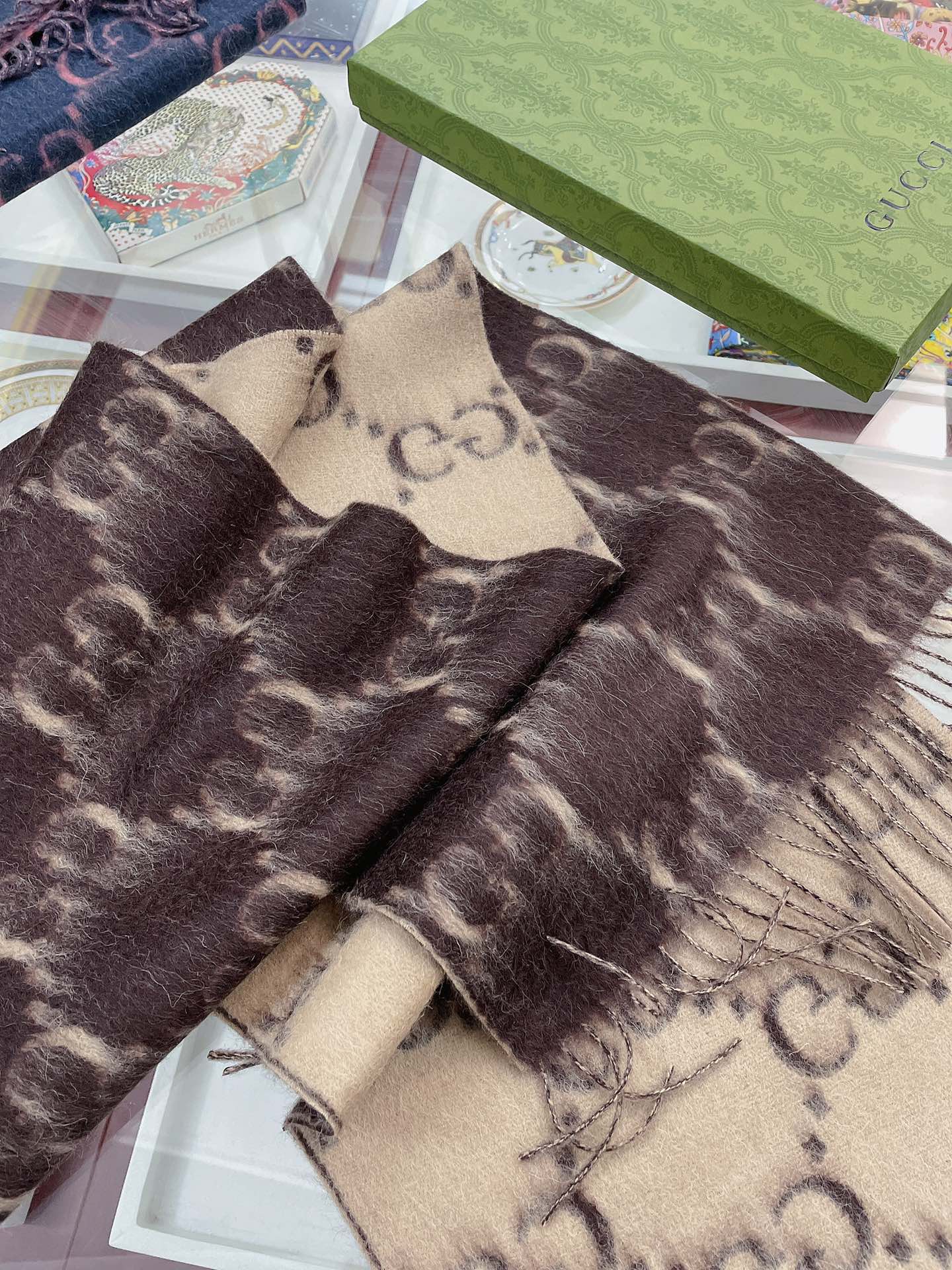 Gvc*1 scarf 09