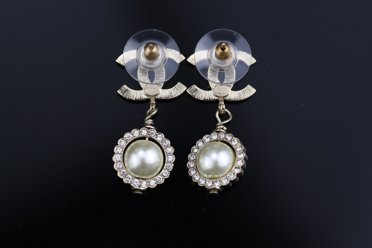 Ch**el earings 03