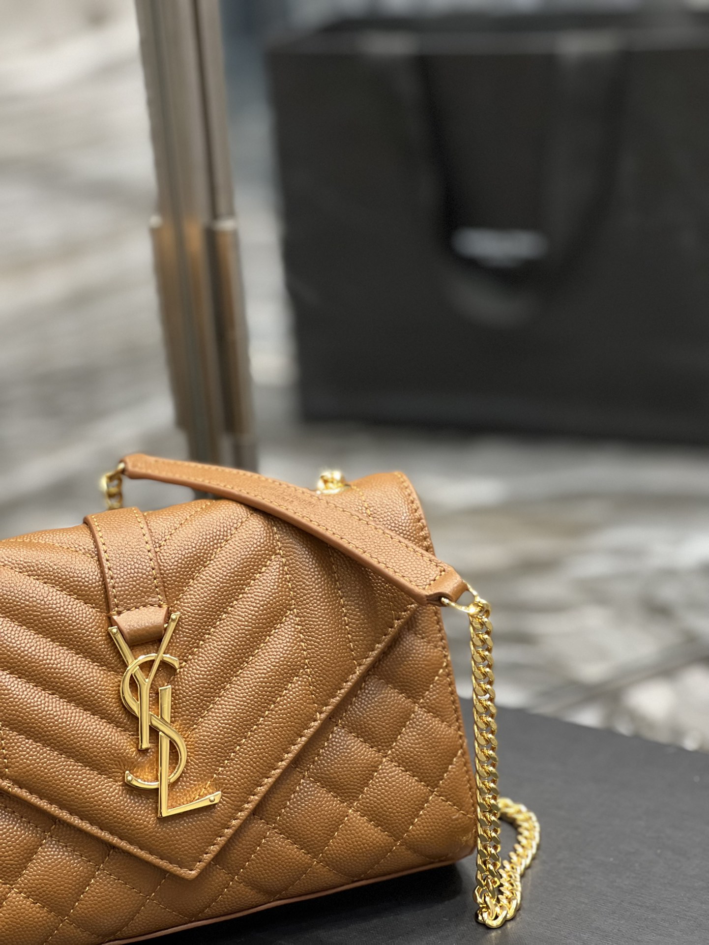 Y51 envelope bag 01 24cm