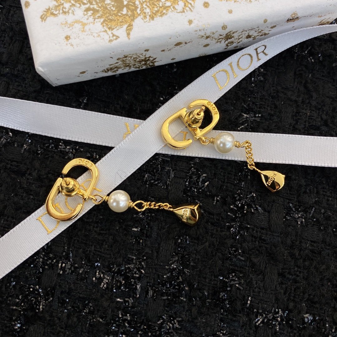 Ch**el earrings 009