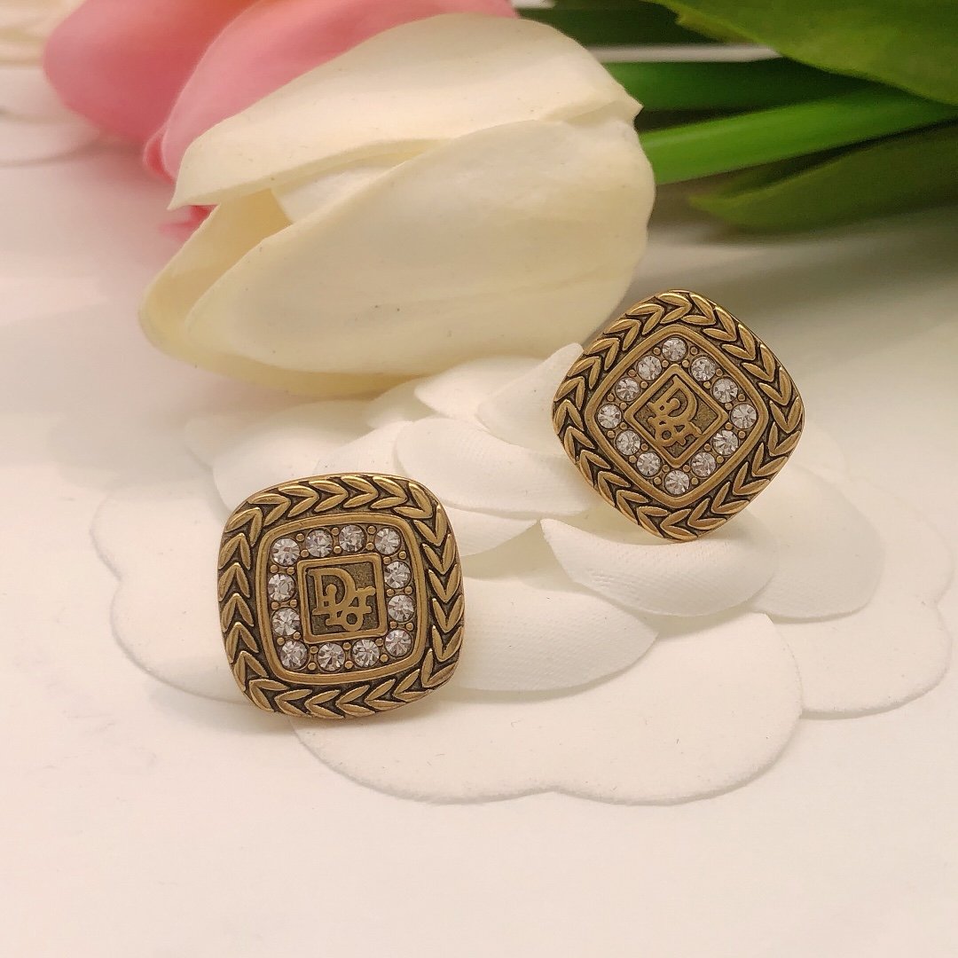D10r earrings 002