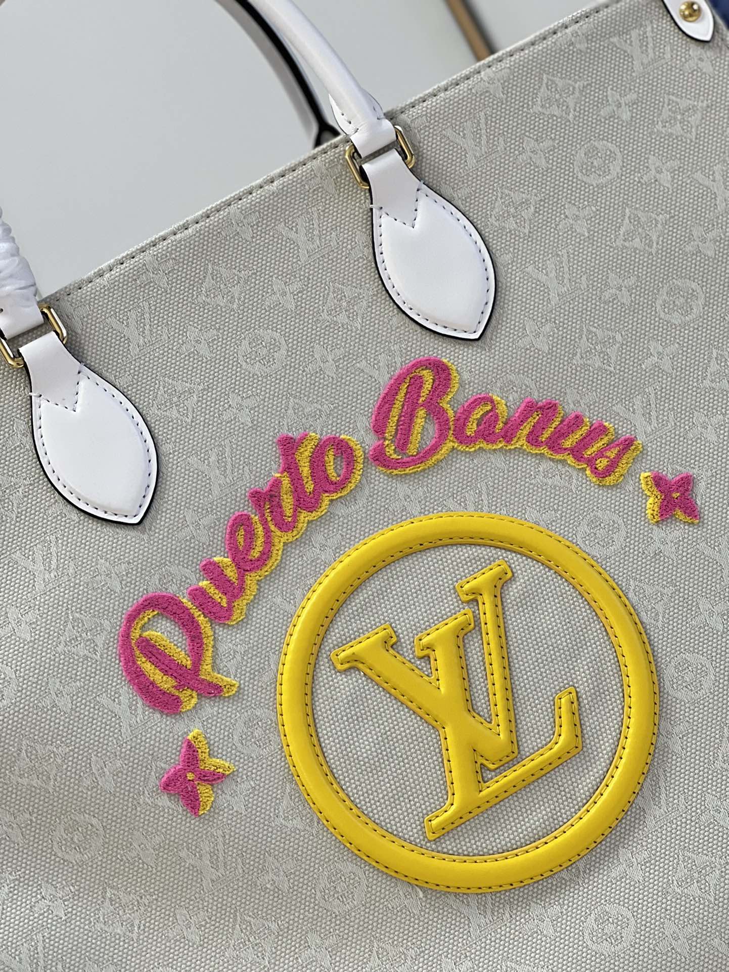 LV On the go yellow
