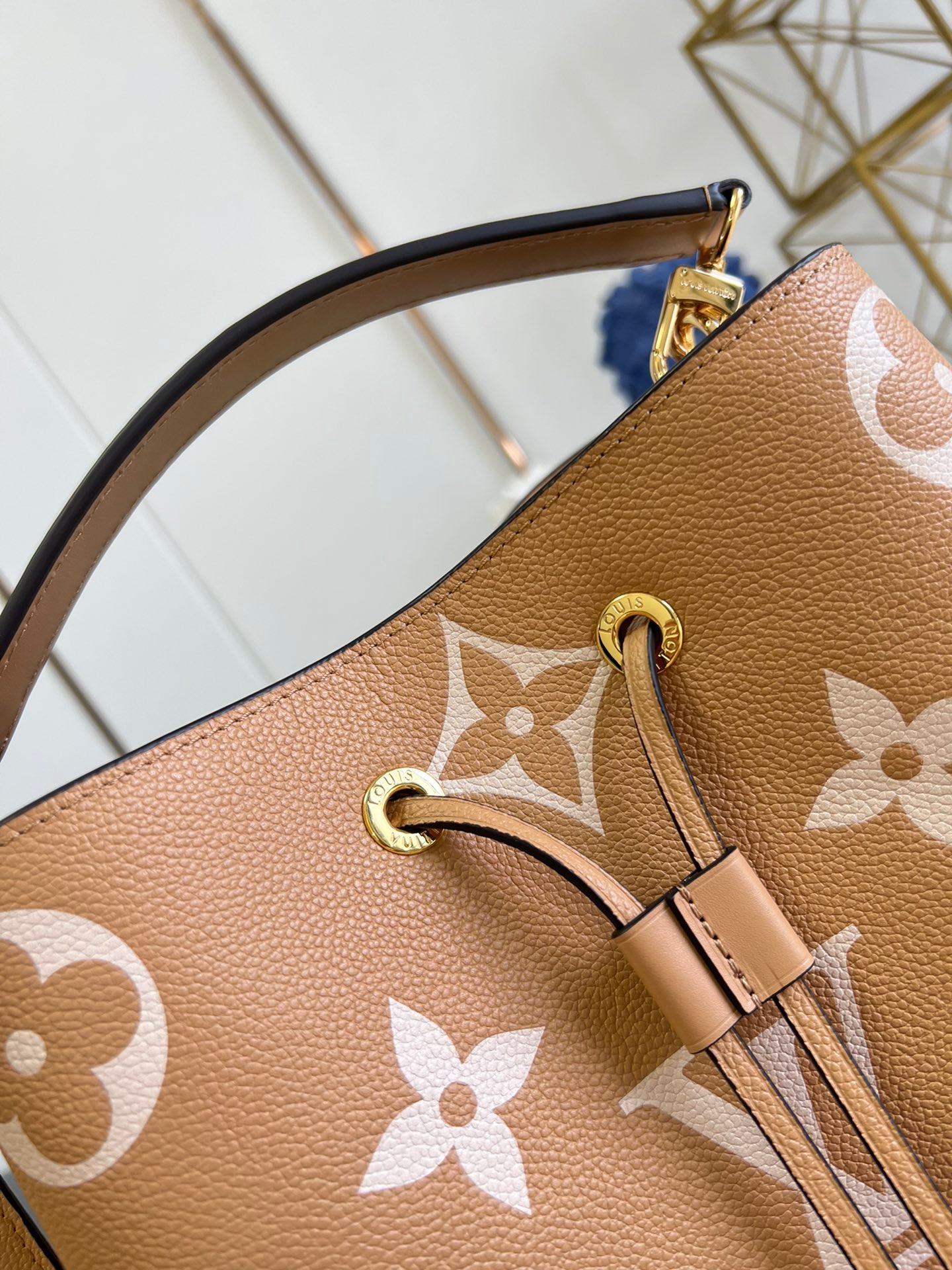 LV NEONOE M45256 26cm