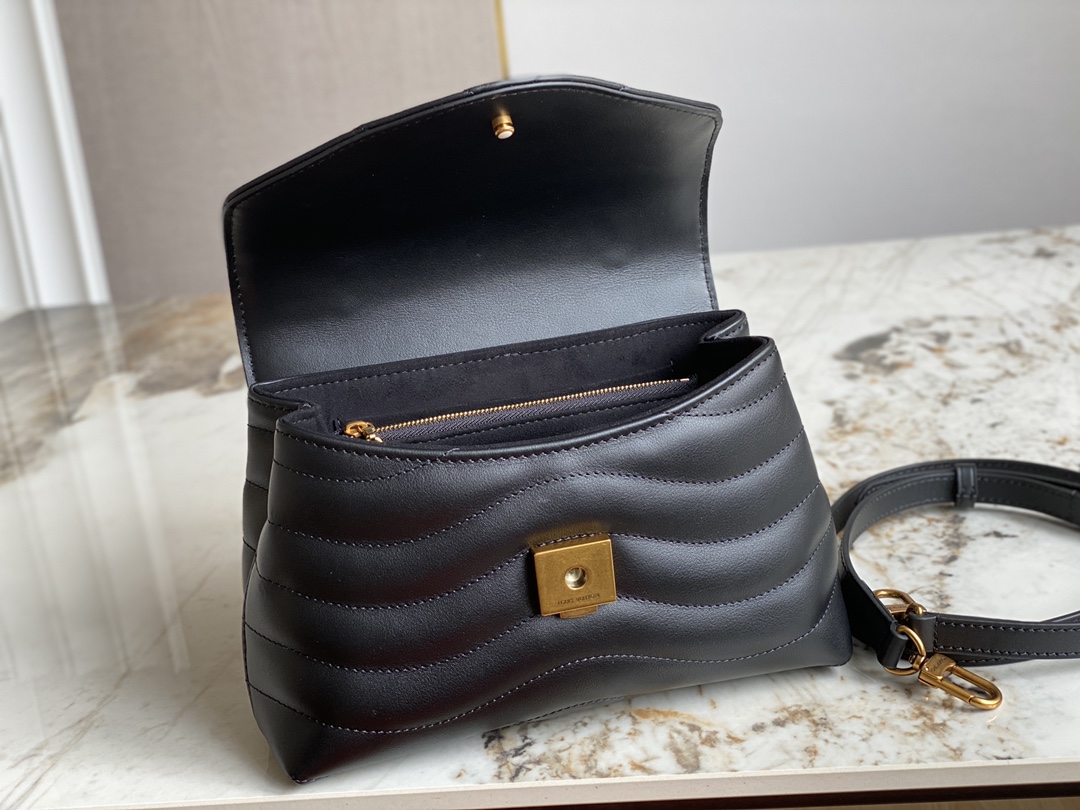 LV NEW WAVE HOLD ME M21720 Black - 23 x 15 x 10cm
