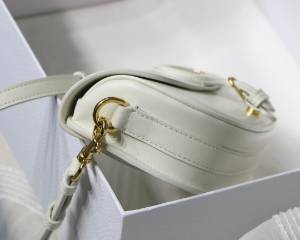 D10r bobby east-west bag smooth leather m9327 white - 22x13x5cm