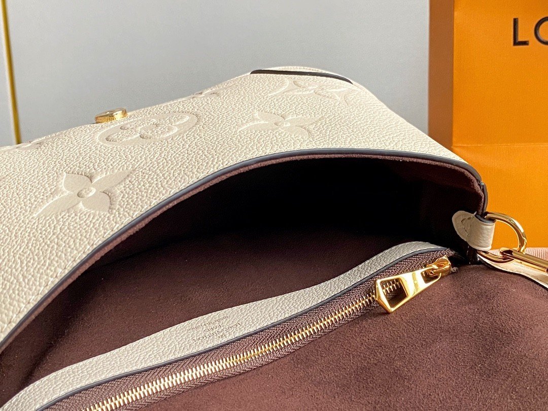 LV Diane Monogram Empreinte - M46388 - Creamy Beige 23 x 16 x 8.5 cm