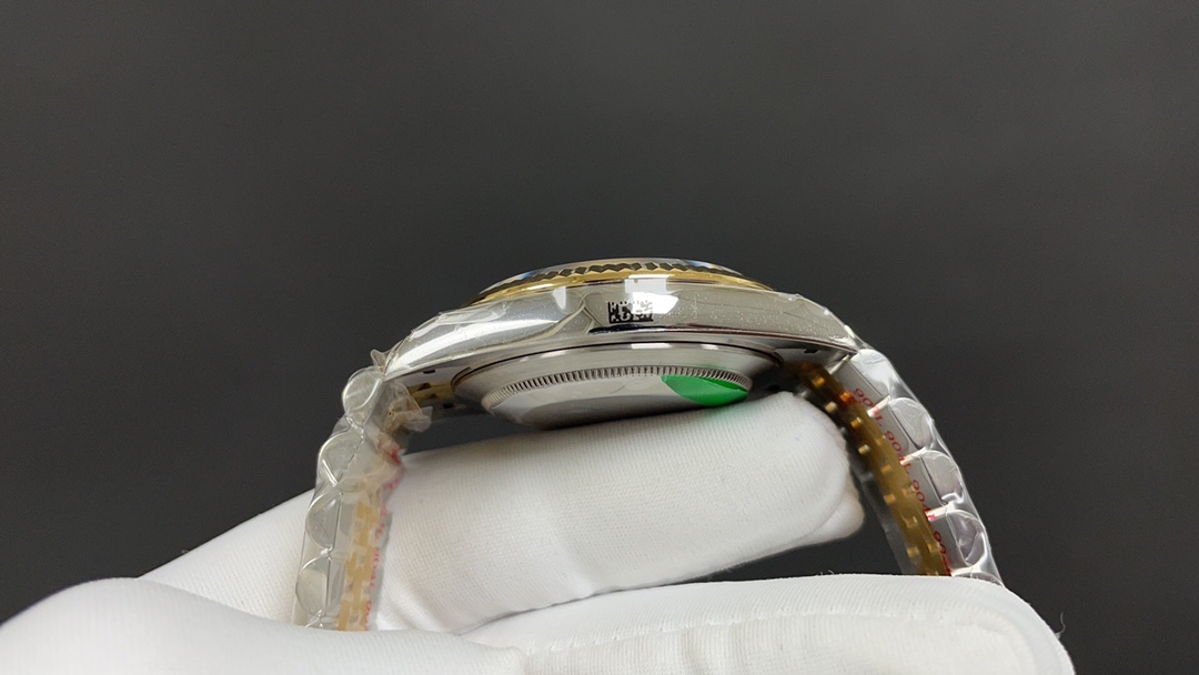 r01ex oyster perpetual date just  slivery and G01den  41mm 3235