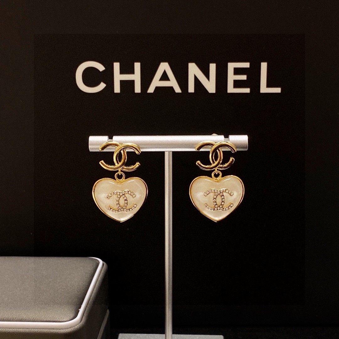 Ch**el fr heart earring 001